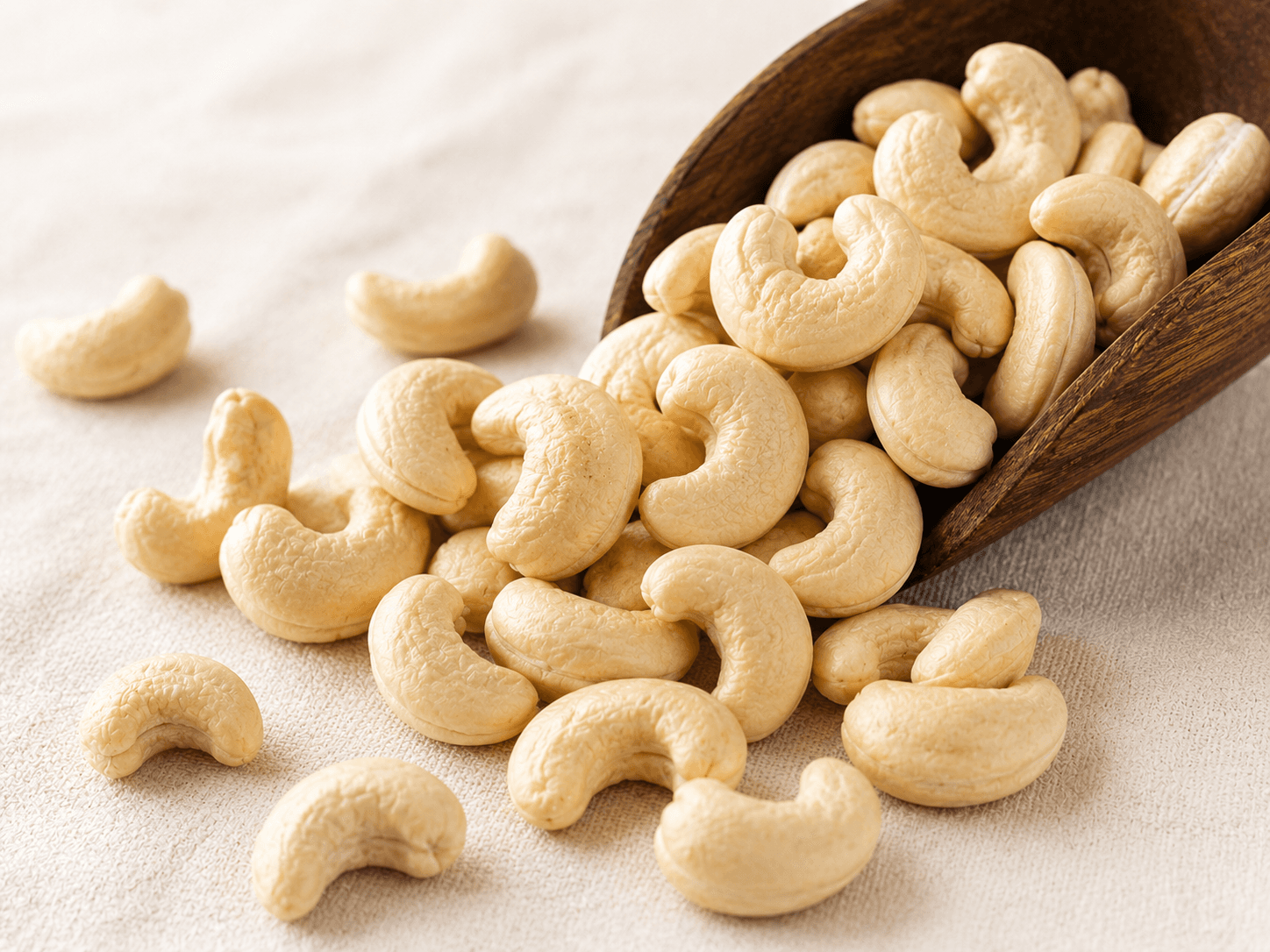 Cashew Kernels — W320